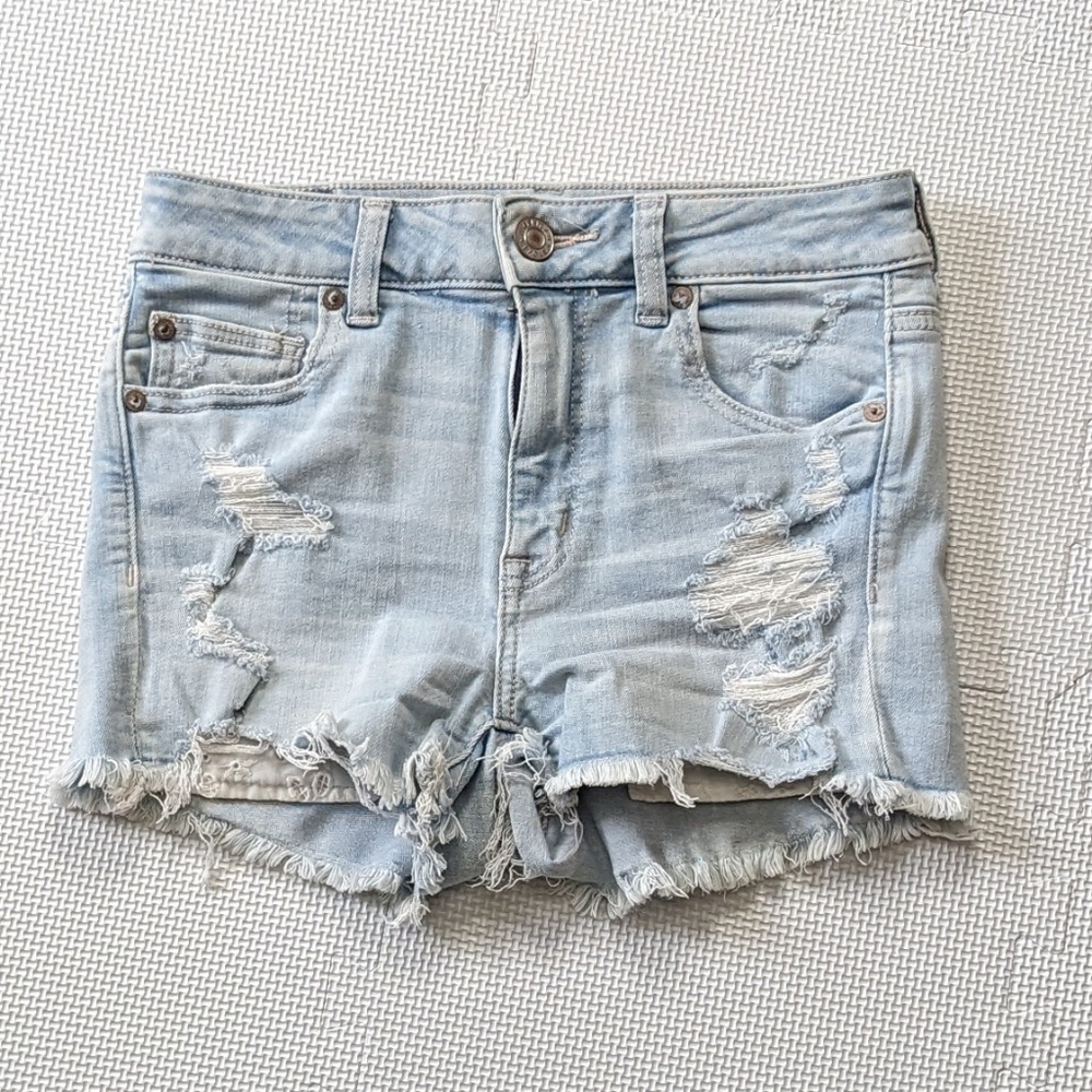 American Eagle Hi Rise Shortie Jean Shorts Light Wash Distressed Size 4 Stretch